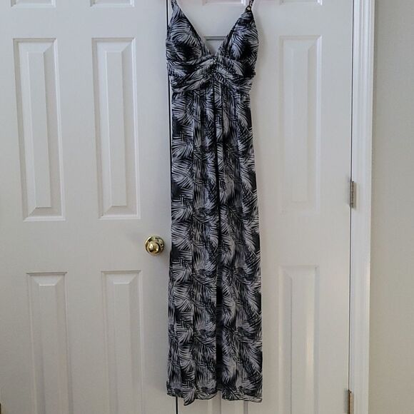 Guess Dresses & Skirts - Guess Tropical Palm Tree Graphic Print Dress Size XS